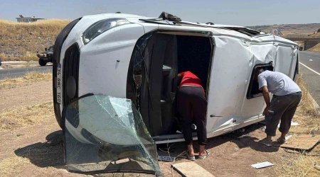 Tələbələri daşıyan avtobus qəzaya düşdü: 19 nəfər xəsarət aldı