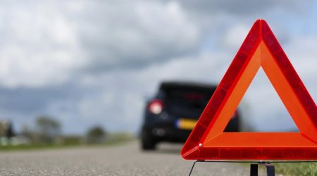 İsmayıllıda "Lexus" qəzaya uğradı &ndash; Sürücü xəsarət aldı