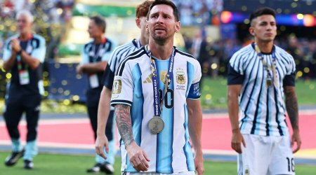 Messi məğlubiyyətdən sonra Argentinaya uçmaqdan İMTİNA ETDİ