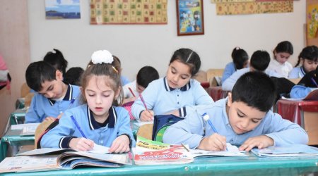 &ldquo;Uşaqlar məktəbə 2 saat gec getsin&rdquo; - Çevik rejimdə bu mümkündürmü?