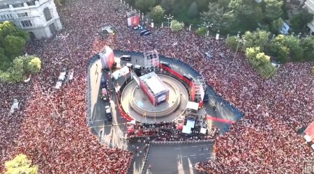 İynə atsan, yerə düşməz - Çempionlar belə qarşılandı &ndash; Video