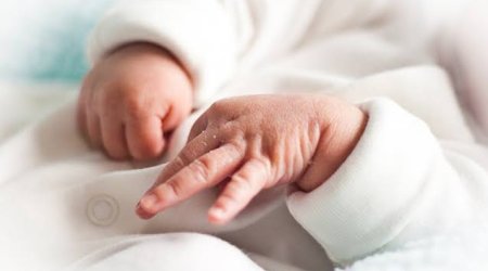 Baş Prokurorluqdan ölü doğulan körpənin zirzəmiyə atılması iddiası ilə bağlı AÇIQLAMA