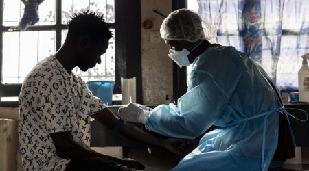 Afrikada Eboladan ölənlərin sayı mini keçdi