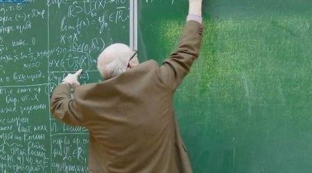 65 yaşdan sonra hansı müəllimləri işdə saxlayırlar?