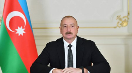 Prezident İlham Əliyev Milix Yevdayevi təltif edib