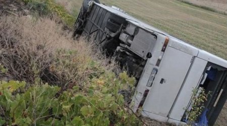 Suriyada iki avtobus toqquşub, 35 nəfər ölüb