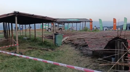 Göygöldə Milli Yaylaq Festivalında səhnə uçub, xəsarət alanlar var - VİDEO