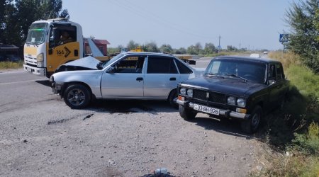 Kürdəmirdə zəncirvari ağır qəza: Xəsarət alanlar var - FOTO