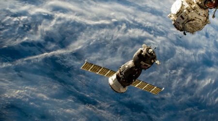 "Soyuz" Beynəlxalq Kosmik Stansiyanı tərk etdi: Yerə qayıdırlar - VİDEO
