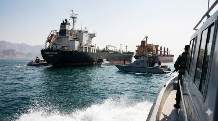 SEPAH Hörmüz boğazından keçən ticarət gəmilərinə atəşi açdı