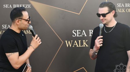 &ldquo;Sea Breeze&rdquo;də britaniyalı müğənninin adına olan ulduzun açılışı oldu - FOTO