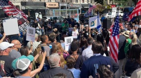 Nyu-Yorkda antisemitizmə qarşı aksiya: &ldquo;Mamdani vəzifəsindən getməlidir&rdquo;