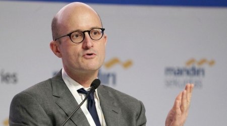 Amerikalı iqtisadçı Yunanıstanın Aİ-dən çıxarılmasını təklif etdi