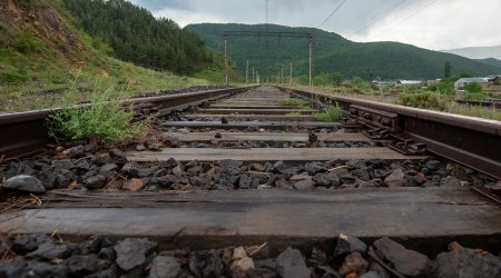 Türkiyə Gümrüyə gedən dəmir yolu xəttinin bərpasına başladı