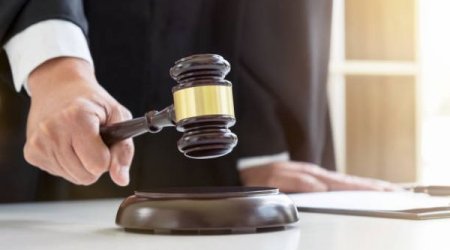 Şirkətin hesabından 37 min manat çıxaran mühasiblə bağlı QƏRAR