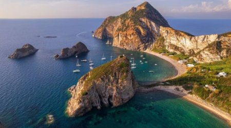 İtaliyada yolsuz və rabitəsiz cənnət: turistlərin tanımadığı Palmarola adası - FOTO
