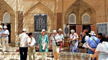 Özbəkistana ilin əvvəlindən 7,7 milyondan çox turist gəlib