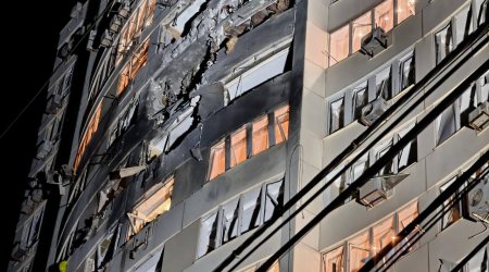 Rusiya Odessada yaşayış binasına ZƏRBƏ ENDİRDİ &ndash; Yaralılar var &ndash; FOTO - VİDEO