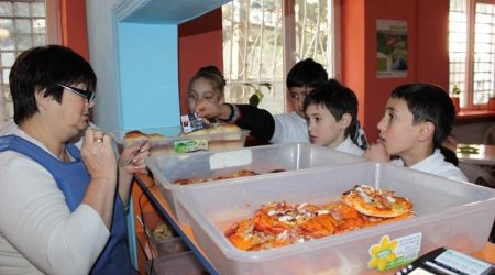 Məktəb bufetlərində şagirdlərə pulsuz YEMƏK veriləcək? – Rəsmi AÇIQLAMA