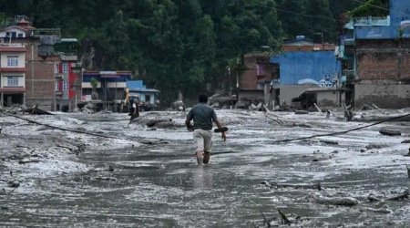 Nepalda daşqınlardan sonra içməli su qıtlığı yaranıb