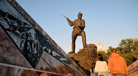 Zaxarovadan Tokioya sərt CAVAB: Getsinlər günəşdən parlamamağı tələb etsinlər