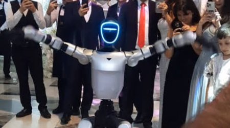 Toylarımızda yeni DƏB &ndash; &ldquo;Bəyin dostları&rdquo; təqaüdə çıxdı, əvəzinə robotlar gəlir &ndash; VİDEO