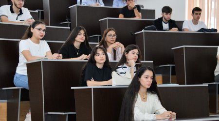 Ölkəmizdə yeni TƏDRİS MODELİ – İlk məzunların 95 faizi universitetə QƏBUL OLDU