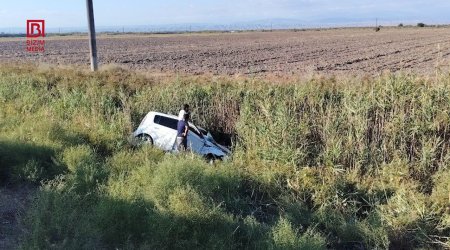 Kürdəmirdə qadın sürücü ağır qəza törətdi: Xəsarət alan var &ndash; FOTO