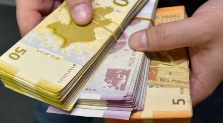 İcra hakimiyyəti bayraq üçün 12 min manatdan çox pul xərcləyəcək