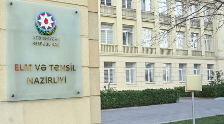 Vurğunun dərslikdən çıxarılması ilə bağlı nazirlikdən AÇIQLAMA