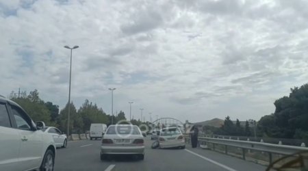 Bakı-Sumqayıt yolunda qəza - VİDEO