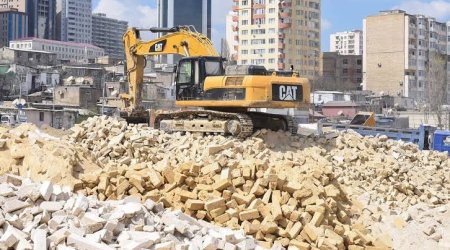 Bakının bu ərazisində 52 qəzalı bina söküləcək: Kompensasiya məbləği açıqlandı
