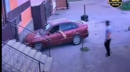 Pişik avtomobili qaçıraraq divara çırpdı &ndash; ANBAAN VİDEO