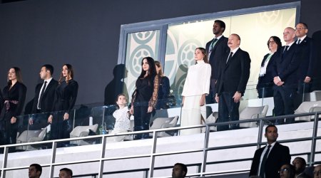 Prezident ailəsi ilə FIFA U-15 dünya çempionatının açılış mərasimini izlədi - YENİLƏNİB - FOTOLAR