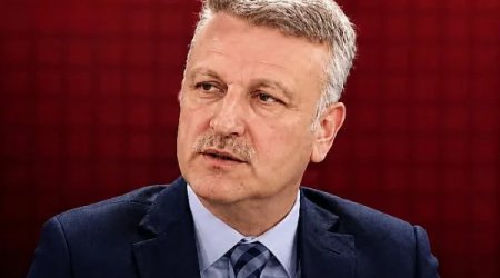 Ərdoğanın Azərbaycana qarşı çıxan müşaviri istefa verdi