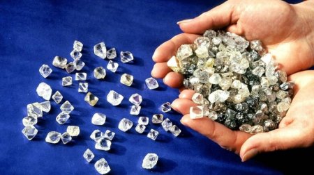 ABŞ almazların idxalı ilə bağlı Rusiyaya sanksiyaları LƏĞV ETDİ