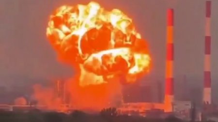 Samaradakı neft emalı zavodunun vurulma ANI – VİDEO