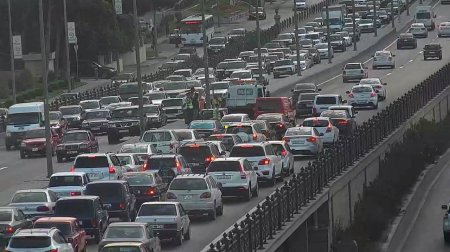 Bakının bir sıra yollarında TIXAC VAR