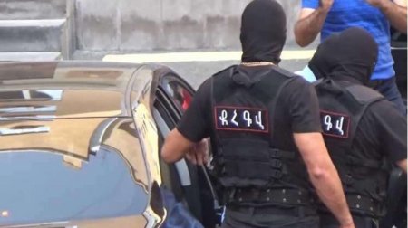 Erməni diplomat Azərbaycana casusluq ittihamı ilə SAXLANILDI