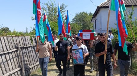 Birinci Qarabağ müharibəsinin itkin şəhidi Rizvan Hacıyev dəfn edildi – FOTO