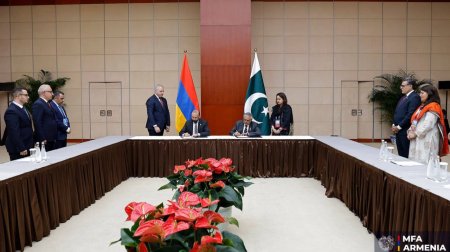 Pakistan və Ermənistan arasında diplomatik əlaqələr quruldu