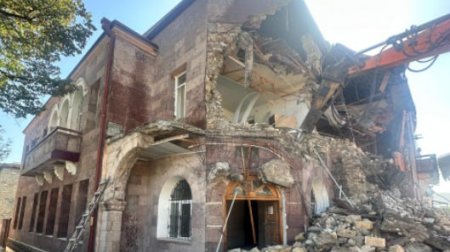 Xankəndidə sökülən “bina”nın yerində bu İDARƏ ÜÇÜN yeni bina tikiləcək