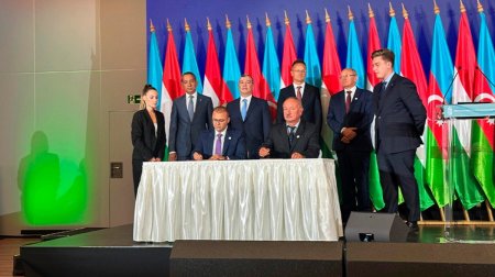 Azərbaycanla Macarıstan arasında səhiyyə sahəsində əməkdaşlıq memorandumu İMZALANDI - FOTO
