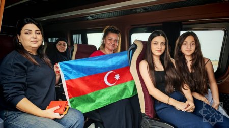 Xocalının Daşbulaq kəndinə ilk köç karvanı yola salındı - FOTO