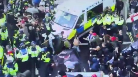 Londonda miqrasiya qanunlarına qarşı ETİRAZLAR başladı - VİDEO