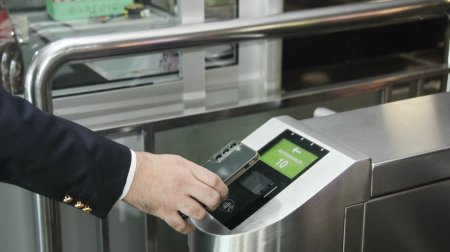 Bakı metrosunda artıq tələbə kartları da İŞLƏYİR – Bəs güzəştlər TƏTBİQ olunacaq?