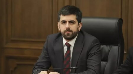 Paşinyanın partiyasından Rusiyaya sərt TƏPKİ: “Bizə diktə edə bilməzlər”