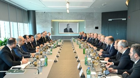 Mikayıl Cabbarov İstanbul Sənaye Palatasının nümayəndə heyəti ilə görüşüb