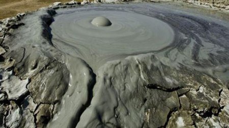 Bakıda bu vulkan 3 dəqiqədən bir püskürür – VİDEO