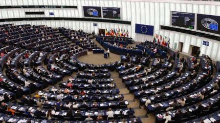 Avropa Parlamentinin deputatı necə rus agentinə çevrildi? - FOTO